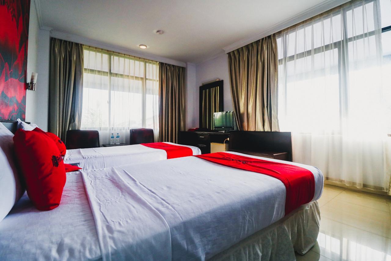 Reddoorz Plus Near Mall Ratu Indah 2 マカッサル エクステリア 写真
