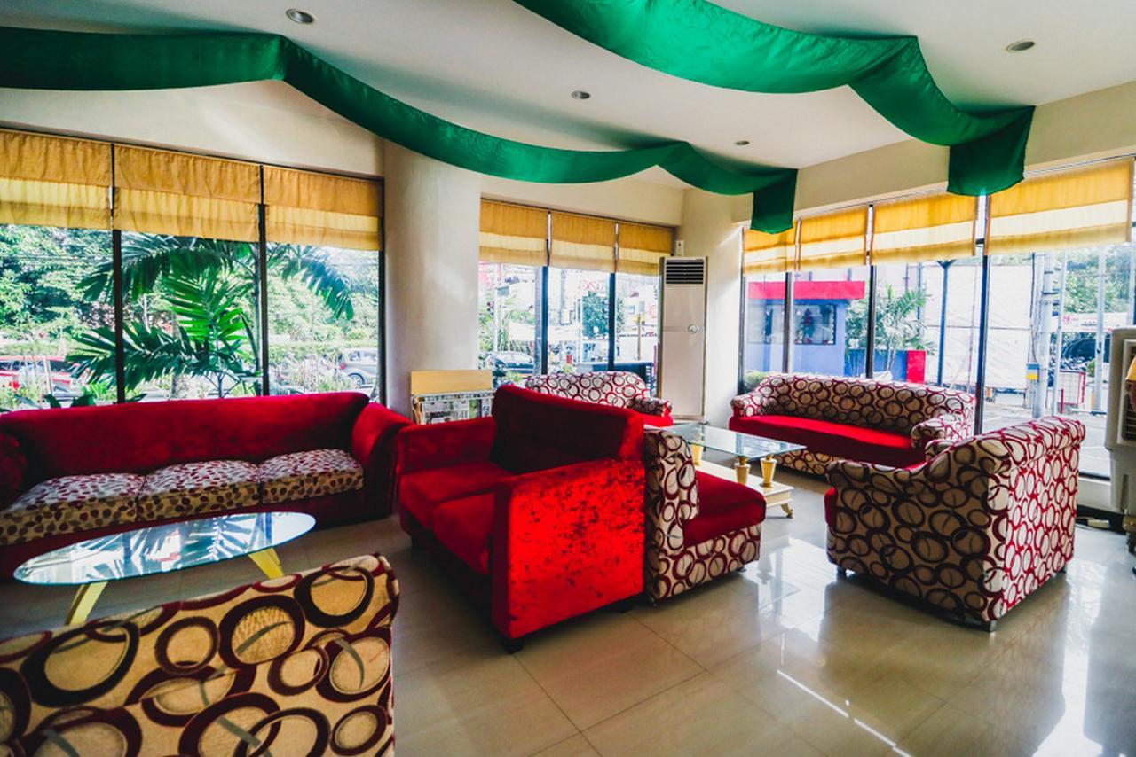 Reddoorz Plus Near Mall Ratu Indah 2 マカッサル エクステリア 写真